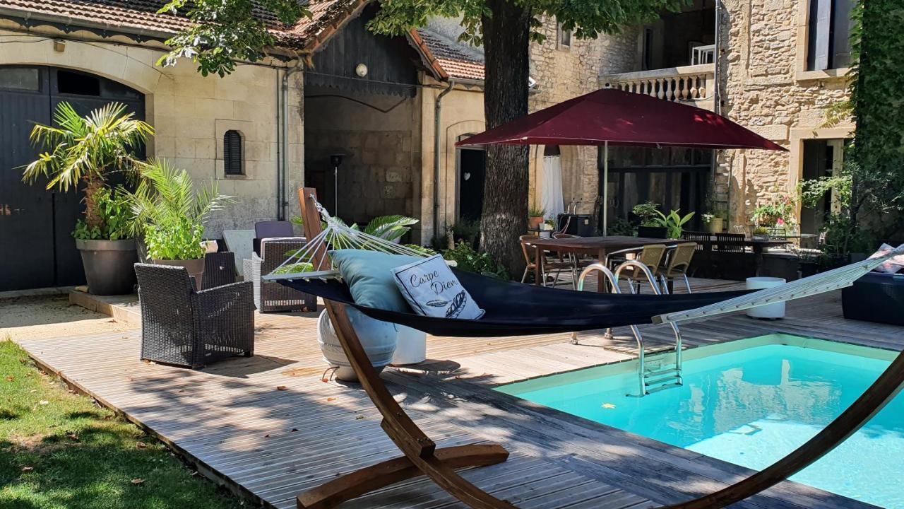 Hotel Le 4 Feuilles En.Camargue Bernis Exterior foto
